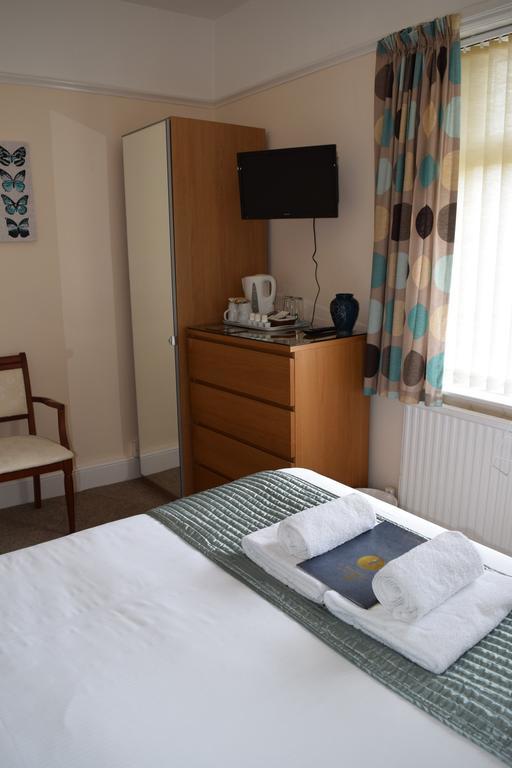 St Aubyn'S Guest House Bridgwater Extérieur photo