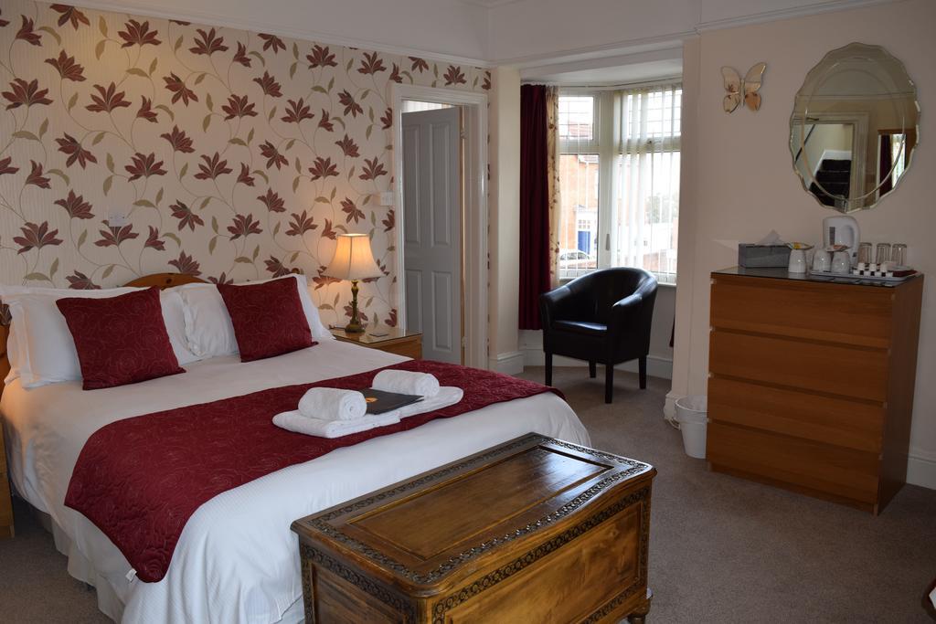 St Aubyn'S Guest House Bridgwater Extérieur photo