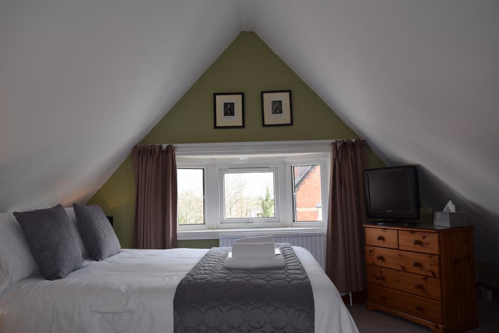 St Aubyn'S Guest House Bridgwater Extérieur photo